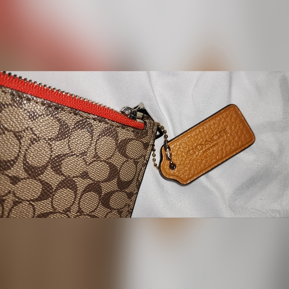 Coach Envelope Clutch Pouch, Wallet Bag w/ Signature Logo - Picture 7 of 9